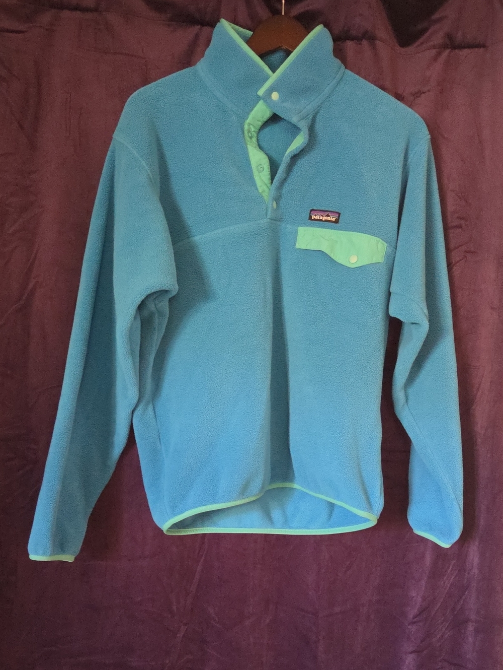 Patagonia Men’s Teal Zip-Up Fleece with Mint Trim